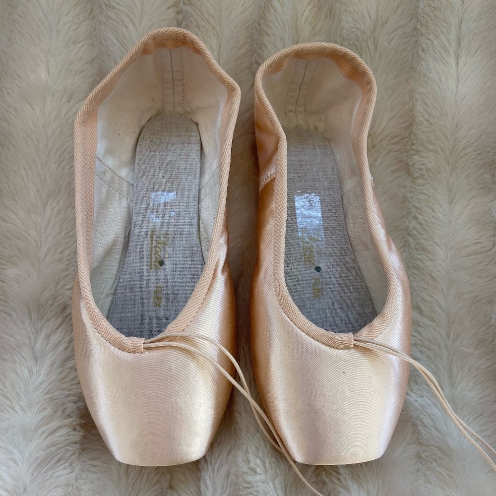 BRAND NEW Nikolay Pointe Shoes! (NOVA FLEX)